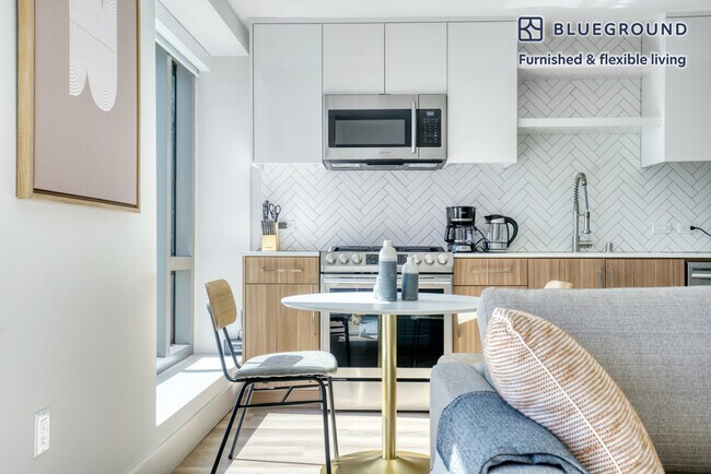 Building Photo - 447 17th St