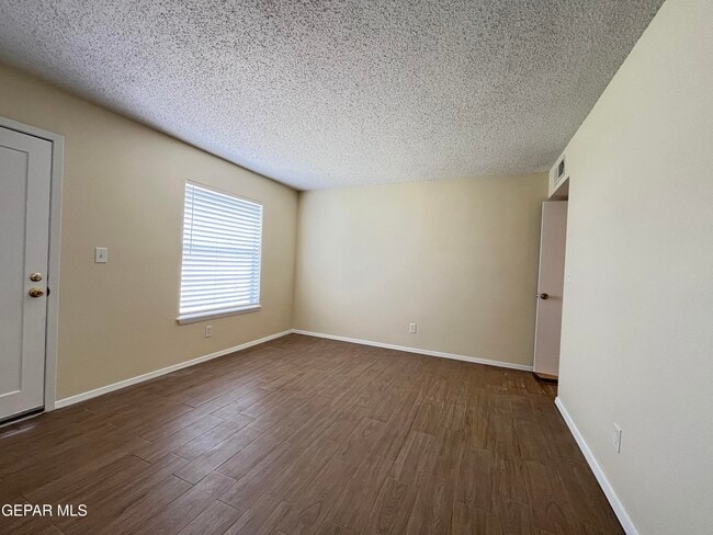 Building Photo - 11016 Pebble Hills Blvd