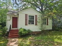 Building Photo - 2303 S Tyler St