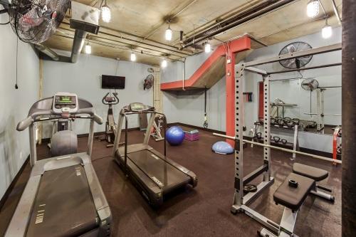 Building Photo - 1 bedroom in Seattle WA 98121
