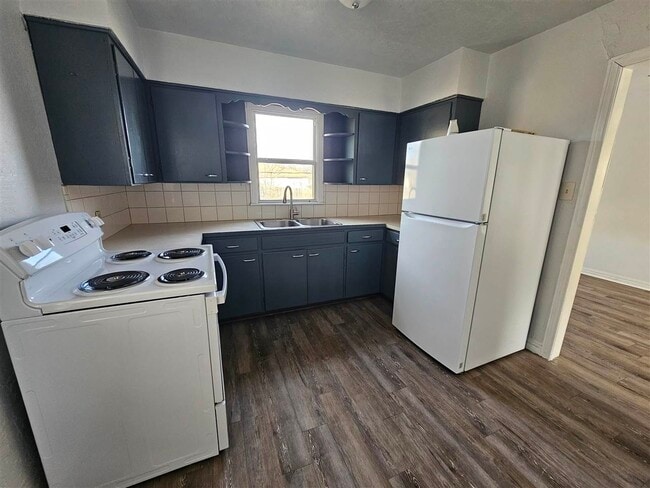 Building Photo - 2901 Prentice NW