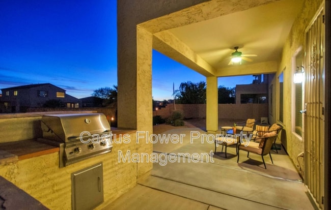Building Photo - 749 E La Costa Dr