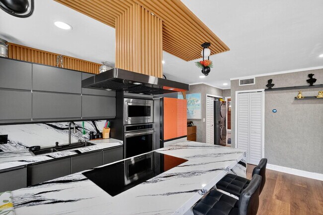 Building Photo - 363 Washington Ave