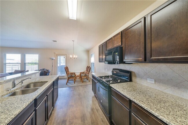 Building Photo - 18008 Ryegate Dr