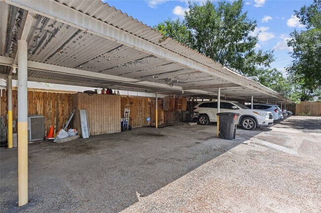 Building Photo - 8238 Fondren Rd