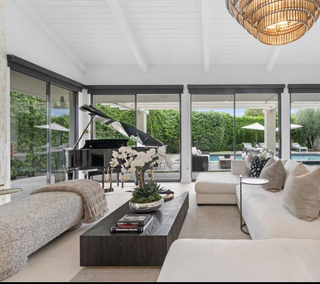 Building Photo - 6 Exeter Ct