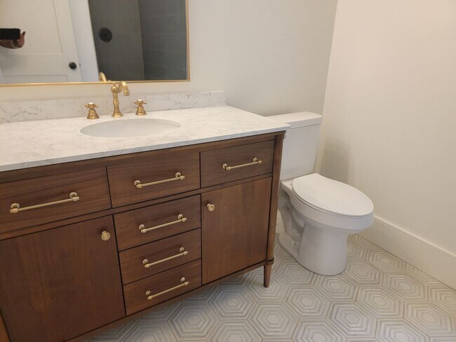 Building Photo - Live Stylishly in History — Professionally...