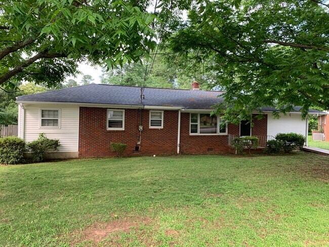 Primary Photo - 2503 Apricot Ln