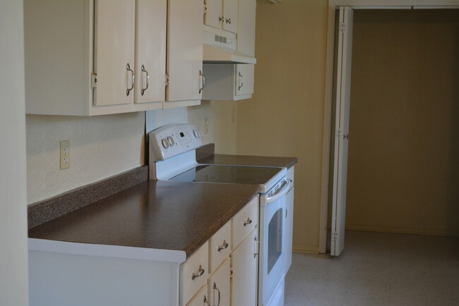 Building Photo - 3117 Chaparral- House