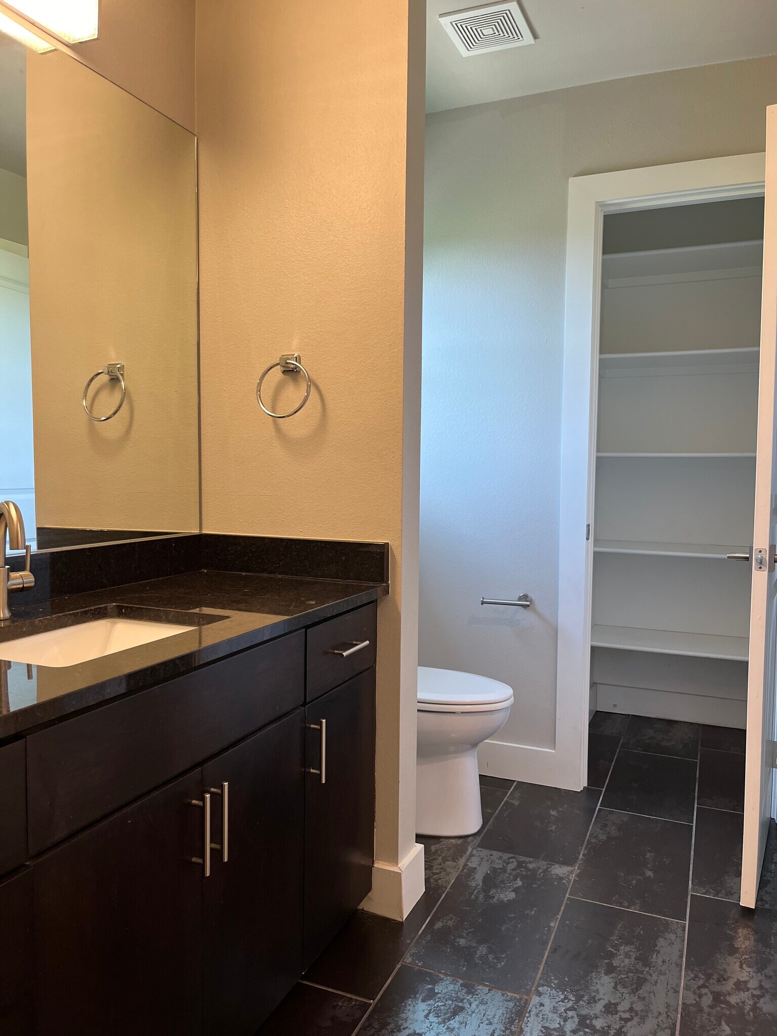 Guest Bathroom - 10660 Brothers Ln