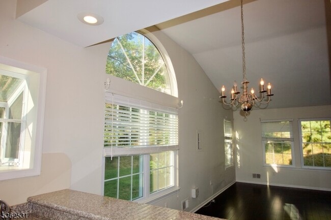 Building Photo - 395 Terrace Ln