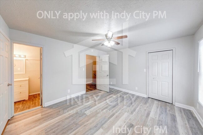 Building Photo - 117 N Riley Ave