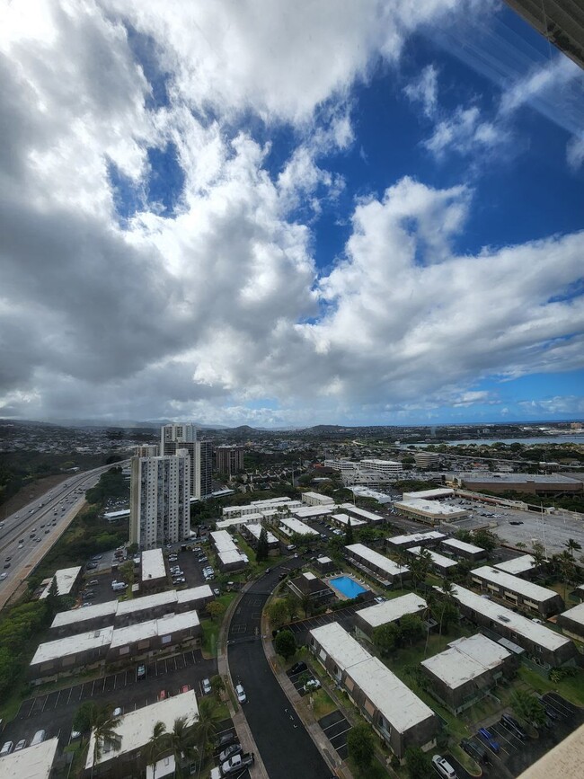 Building Photo - 98-288 Kaonohi St