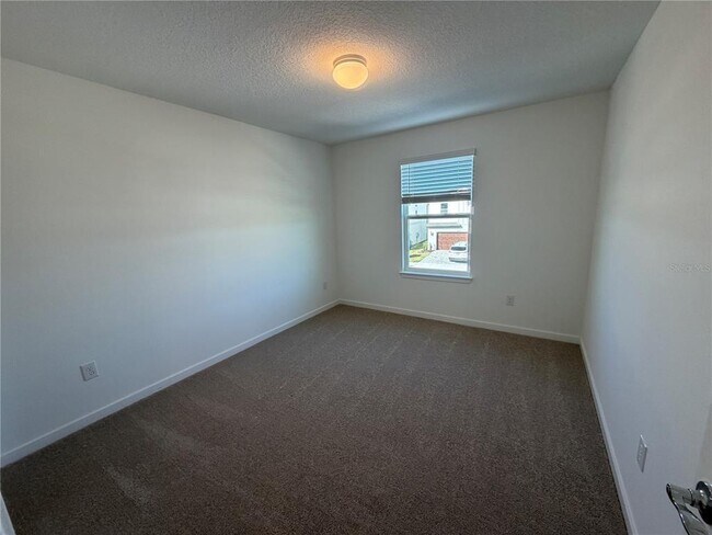 Building Photo - 33424 Binding Ties Ln