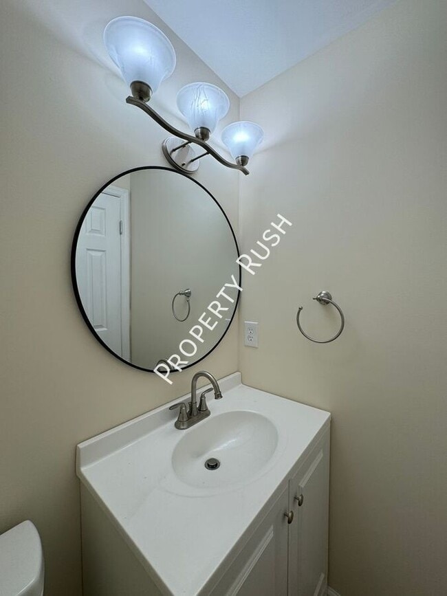 Building Photo - 1511 Rustic Dr