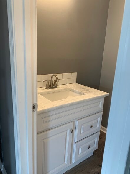 Master bath - 14011 Dunbar Ct