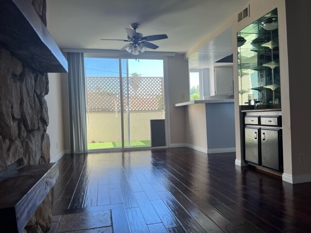 dining room and wetbar - 1232 Stanford St