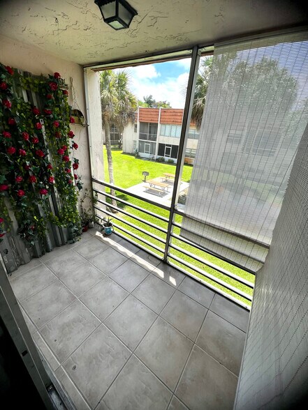 Building Photo - 7610 Stirling Rd