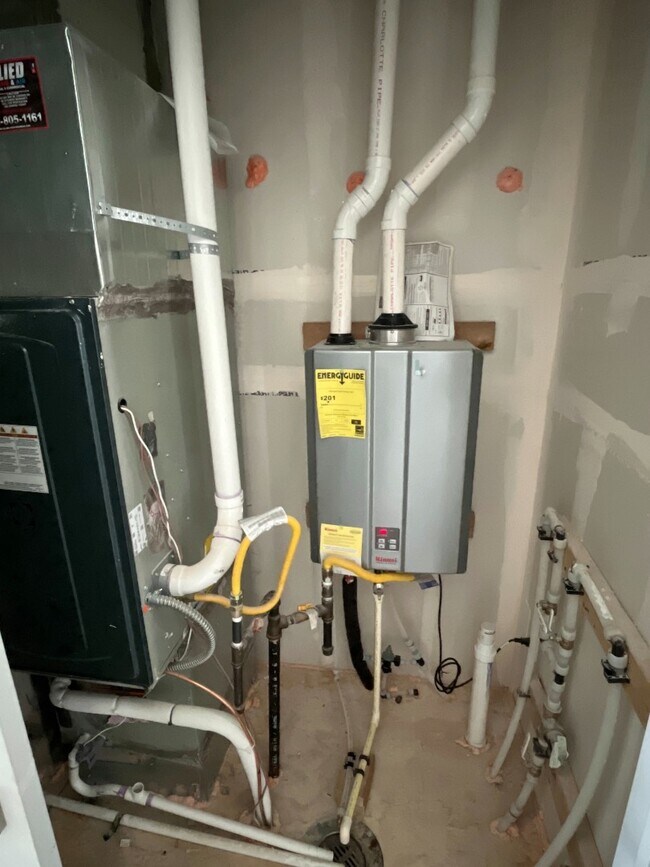 Building Photo - 1914 Rosen Dr