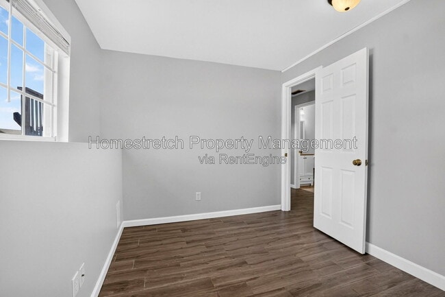 Building Photo - 1671 Waters Edge Way