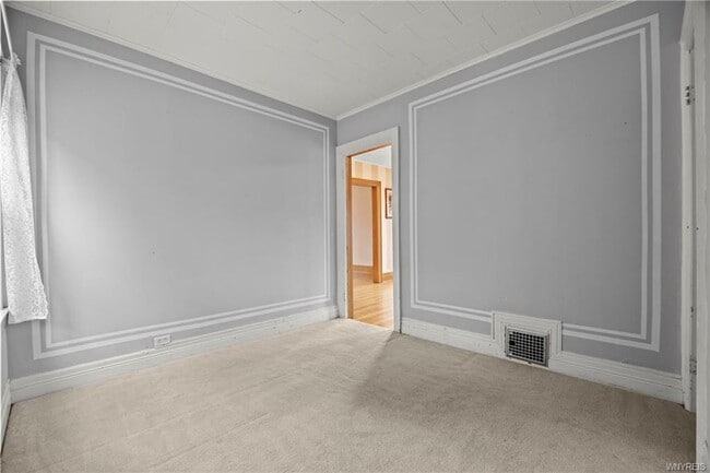 Building Photo - 411 Breckenridge St