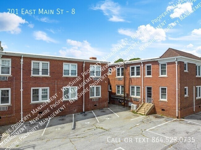 Building Photo - 701 E Main St