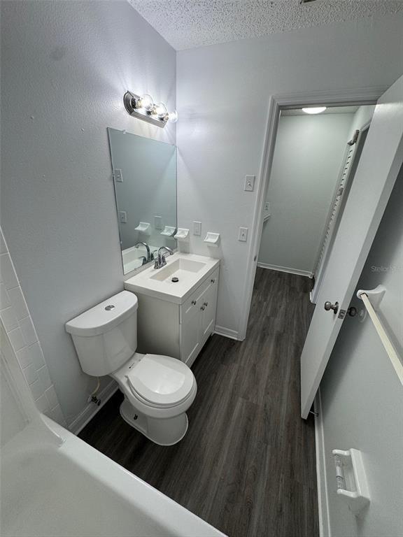 Building Photo - 1409 NE 17th Ave