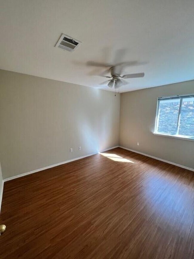 Building Photo - Cedar Park Towncenter / One Story / 4 bedrooms / Leander ISD