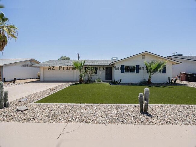 Building Photo - 6637 E Wilshire Dr