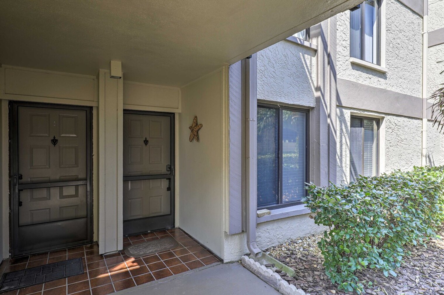 Building Photo - 6372 Palma Del Mar Blvd S