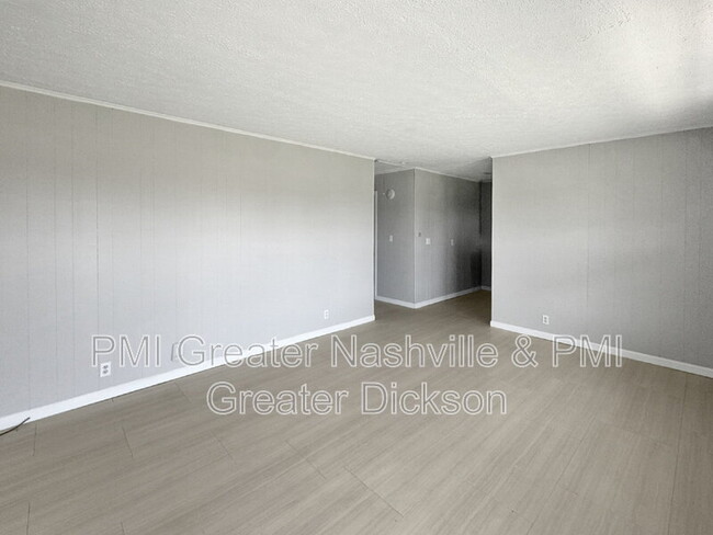 Building Photo - 542 Ashe Ave