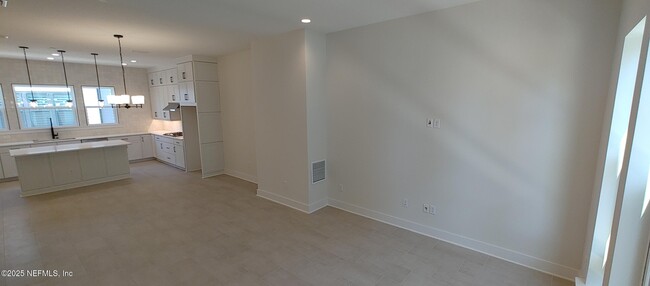 Building Photo - 1614 Bridgeton Dr