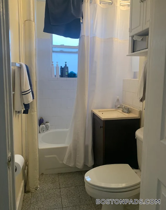 Building Photo - 224 Hanover St