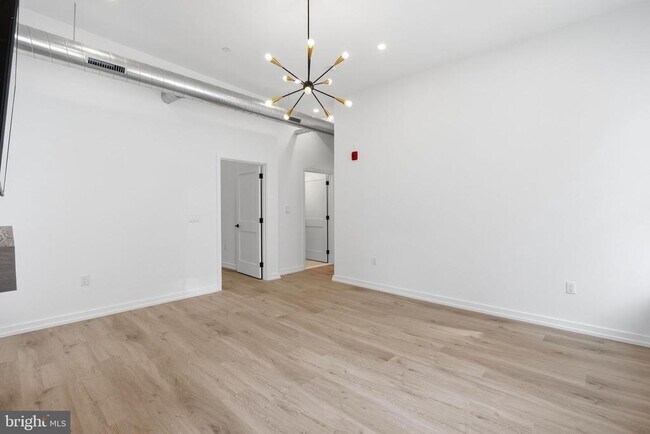 Building Photo - 203 S 13th St