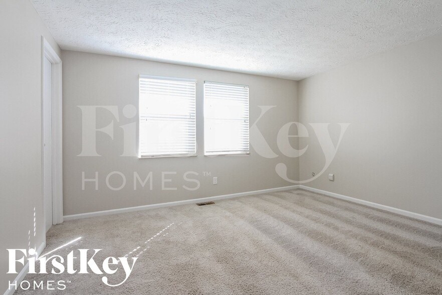 Building Photo - 1273 W Stillwater Ln