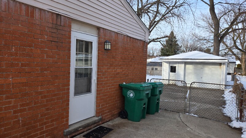 Building Photo - 30994 Dover St