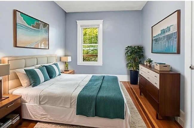 Building Photo - 20 Leslie St