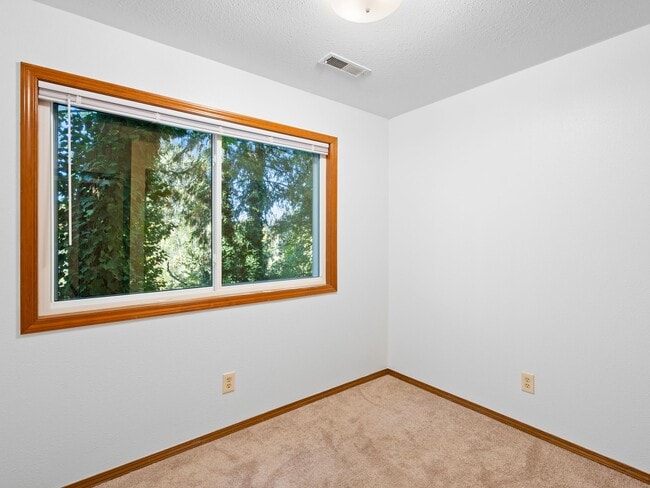 Building Photo - 1107 Meadowview Ct