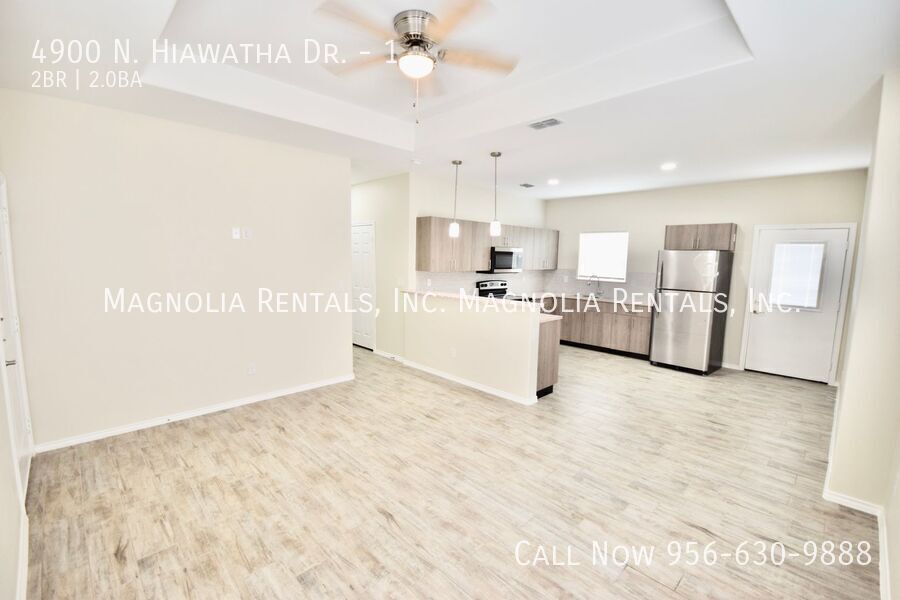 Building Photo - 4900 N Hiawatha Dr