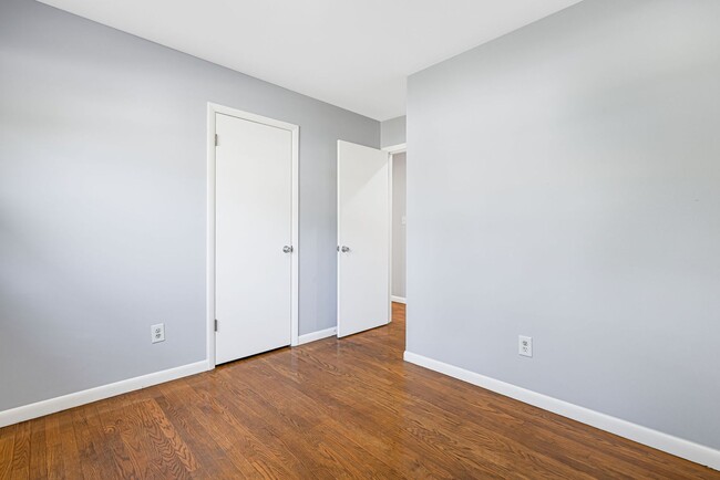 Building Photo - 3-Bedroom West Asheville Ranch with Bonus ...