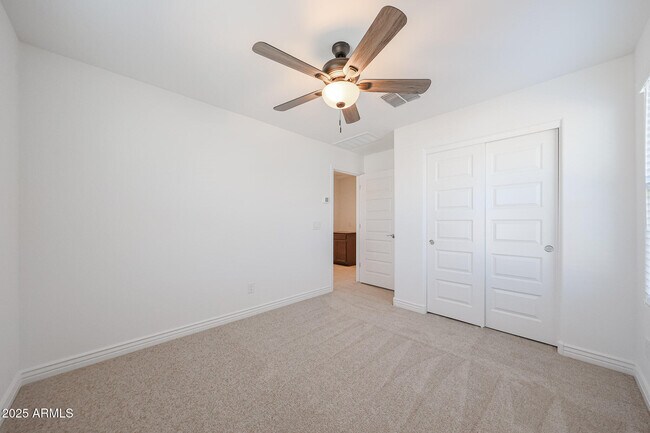 Building Photo - 14767 W Cottontail Ln