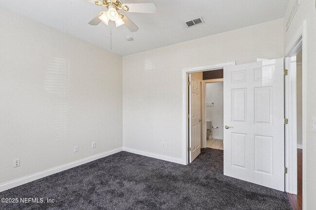 Building Photo - 225 Presidents Cup Way