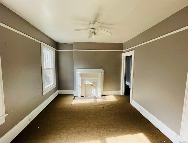 Building Photo - 39 S Lewis St