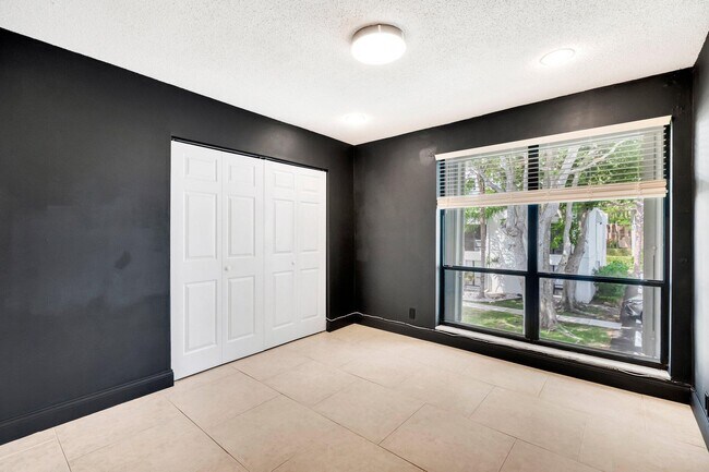 Building Photo - 2395 Jaeger Dr