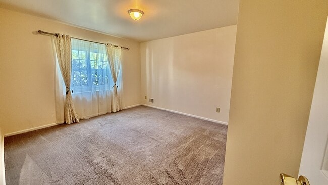 Building Photo - 1135 Spearhead Dr