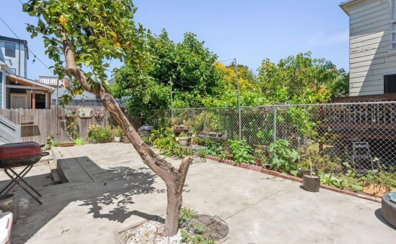 Building Photo - 1810 Adeline St