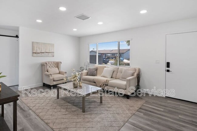 Building Photo - 6634-6644 Rockglen Ave