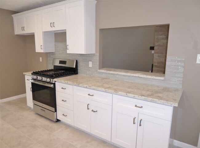 Building Photo - 21311 Park Mt Dr