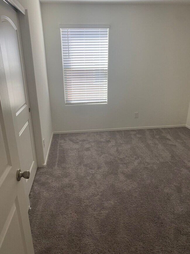 Building Photo - Charming 4 bedroom house in Coolidge