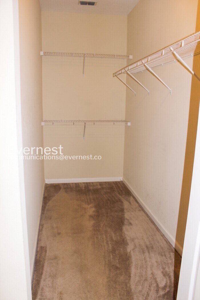 Building Photo - 4207 S Dale Mabry Hwy